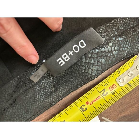 Do + Be NWT Black Snakeskin Scrunch Asymmetrical Skirt, Sz Small - Picture 5 of 9